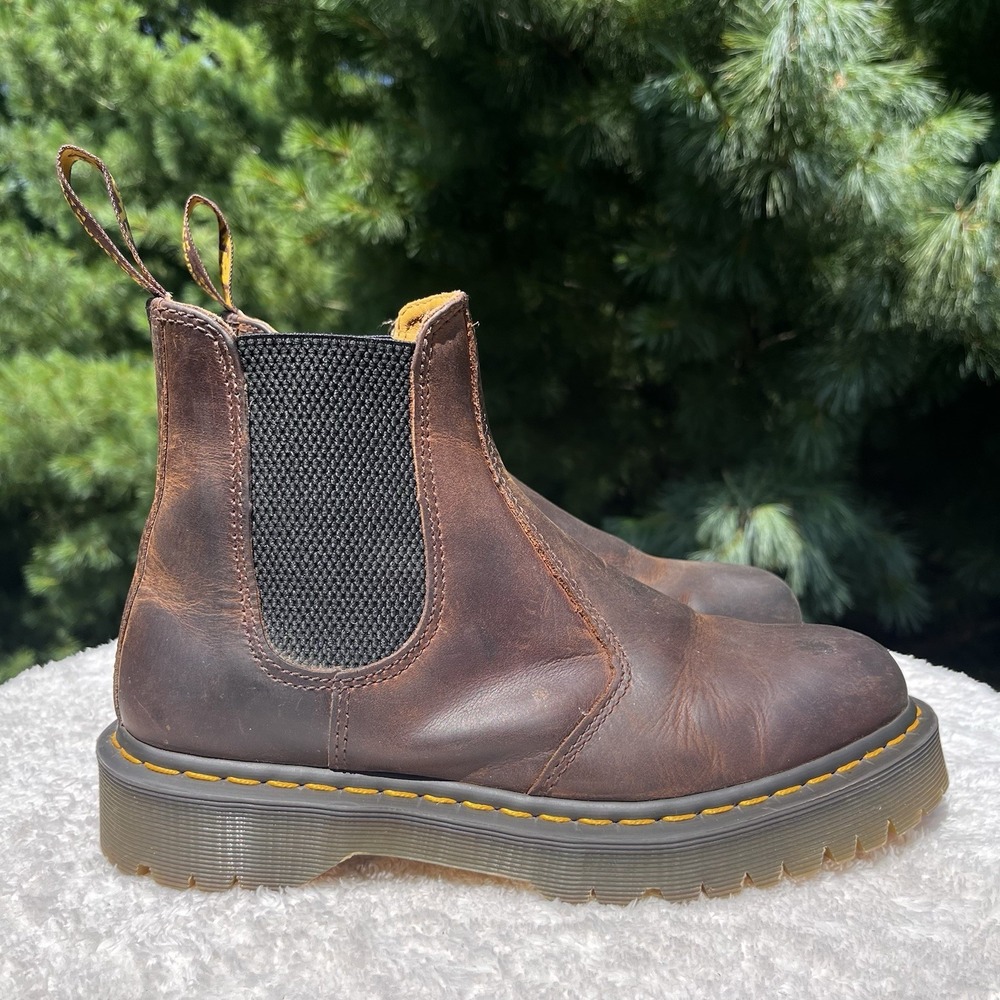 Dr Martens 2976 Chelsea Boot Mens 9 Yellow Stitch Crazy Horse Leather Distressed